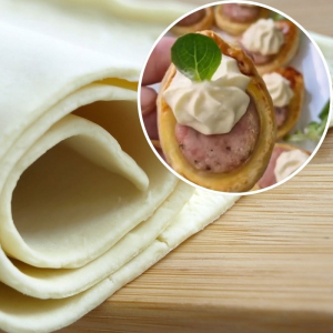 ciasto francuskie z białą kiełbasą