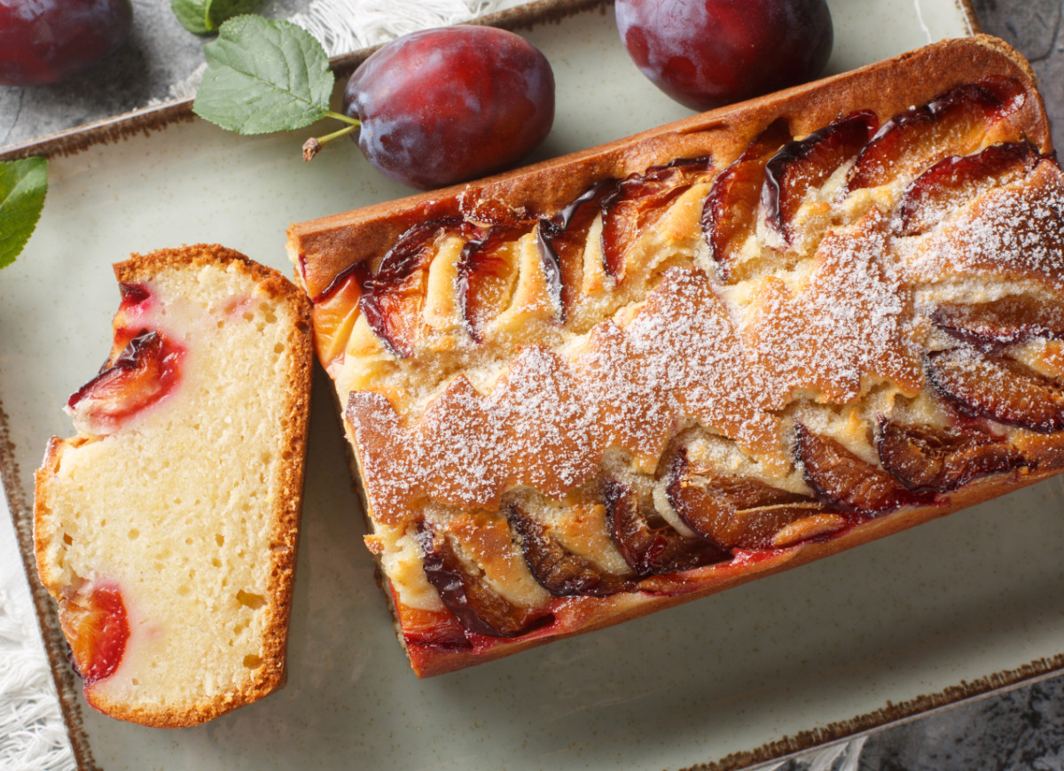 jogurtowe ciasto ze śliwkami