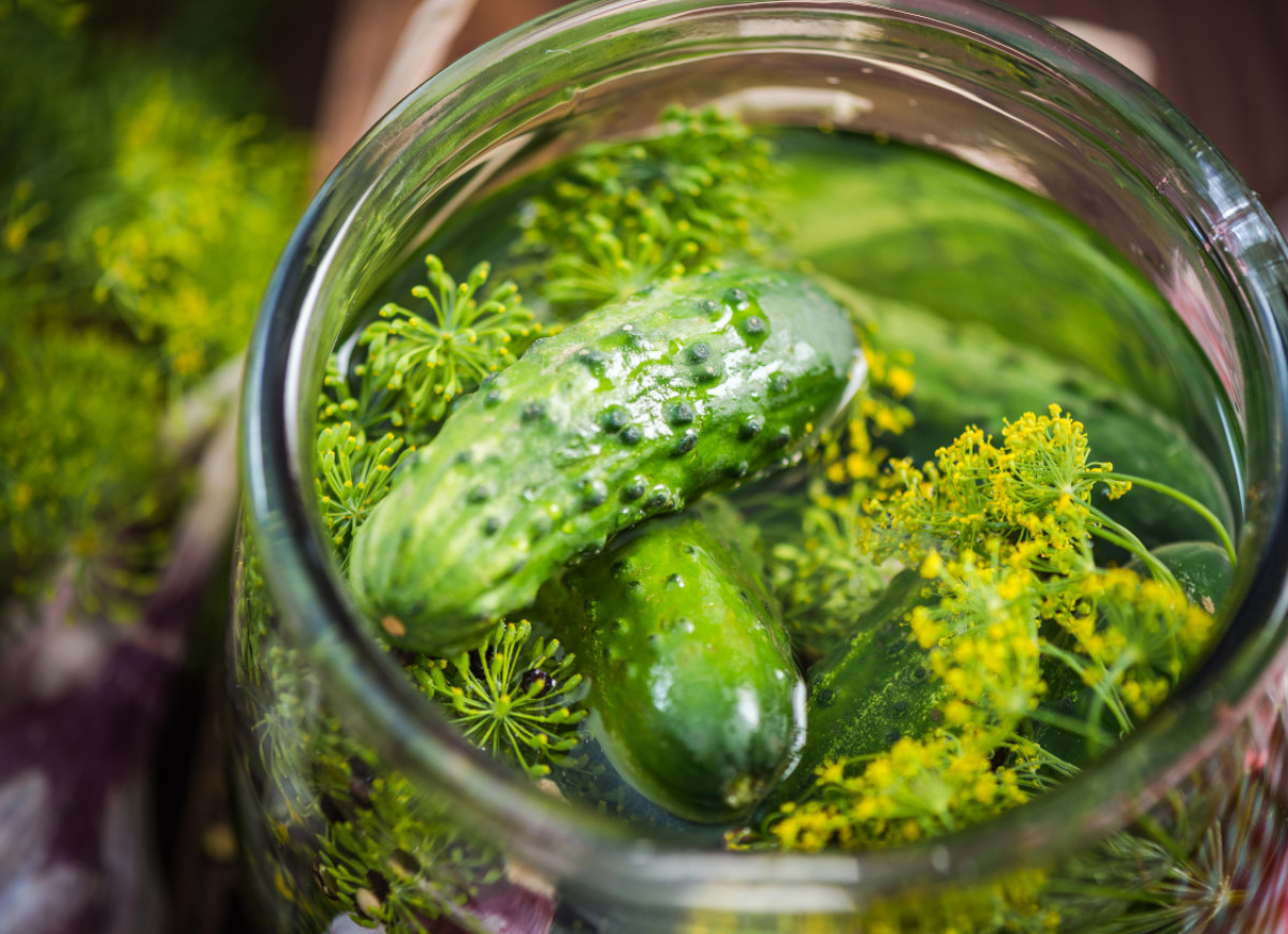 ogórki kiszone z cytryną