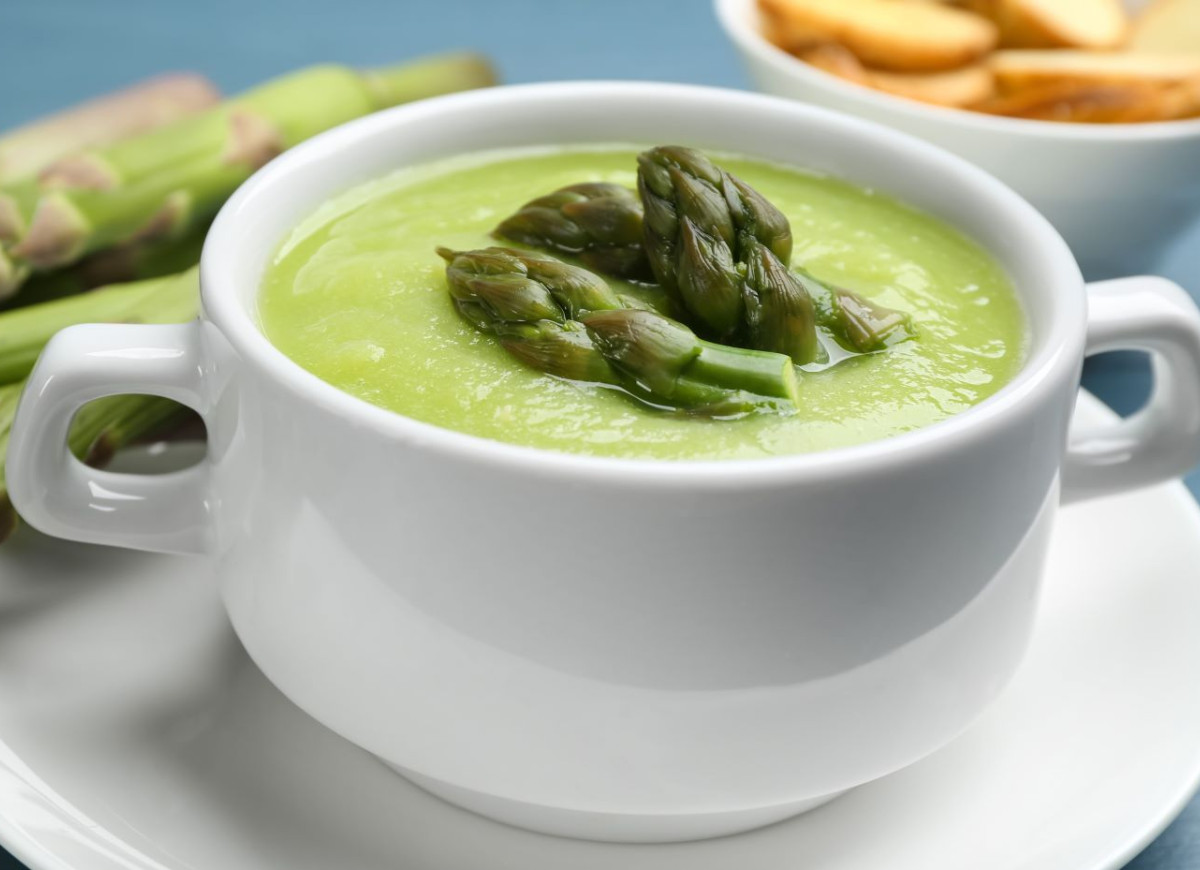 krem ze szparagów z anyżem