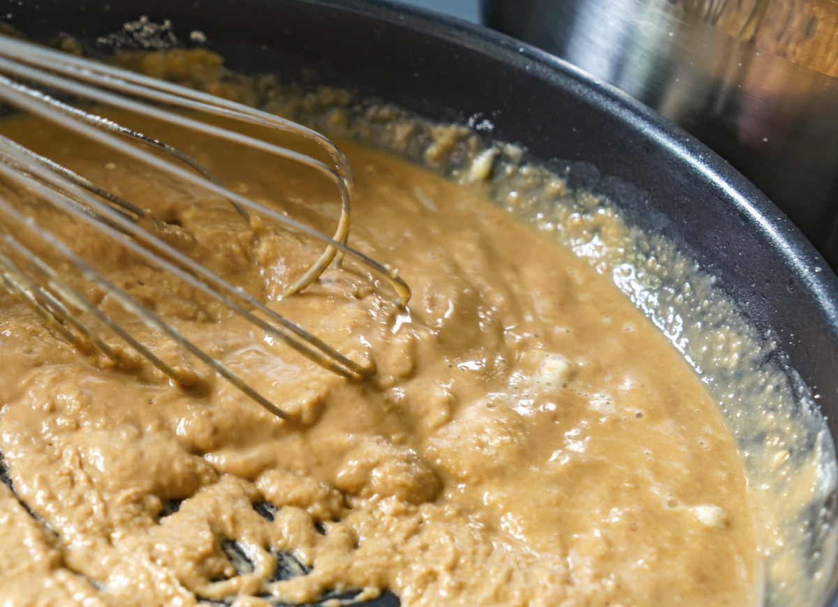 Podprażona mąka w piekarniku. Sposób na szybką zasmażkę