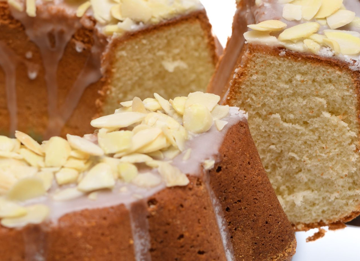 babka z mąki migdałowej