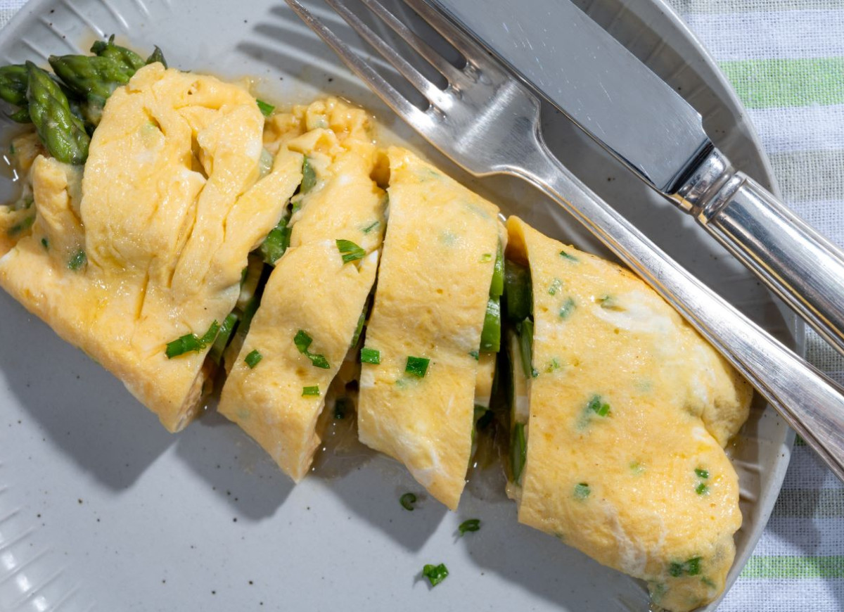 omlet ze szparagami