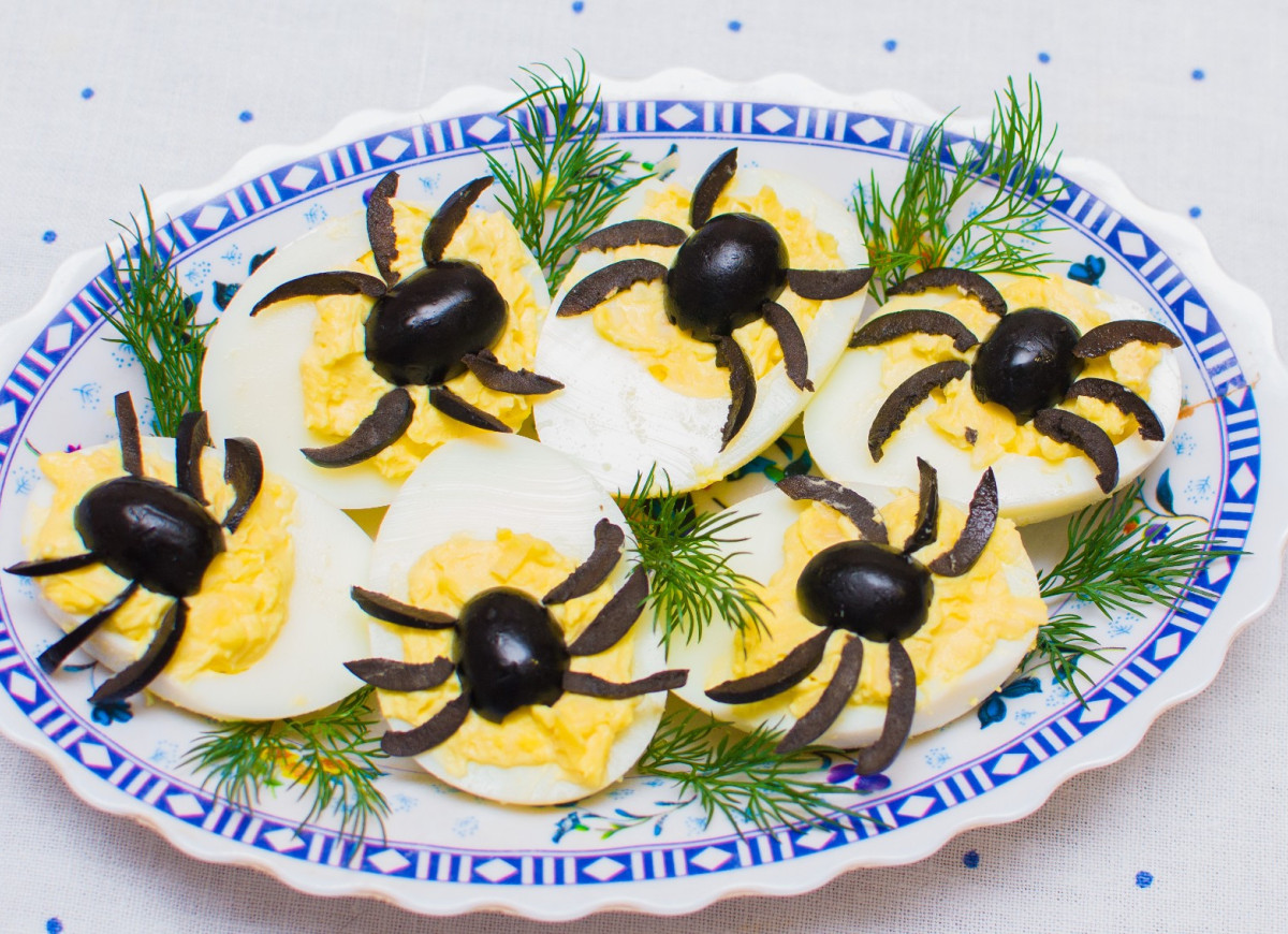 jajka faszerowane a la pajączki