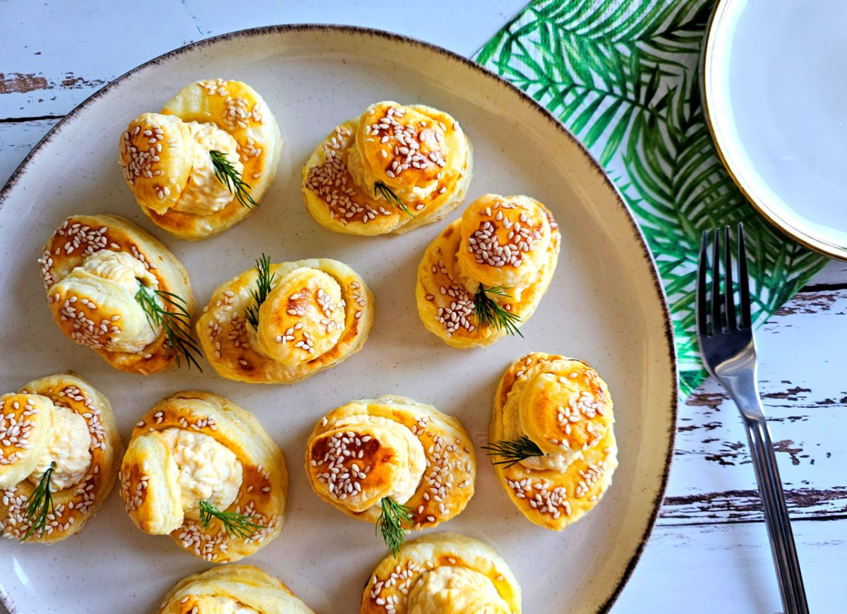 jajka faszerowane z ciasta francuskiego