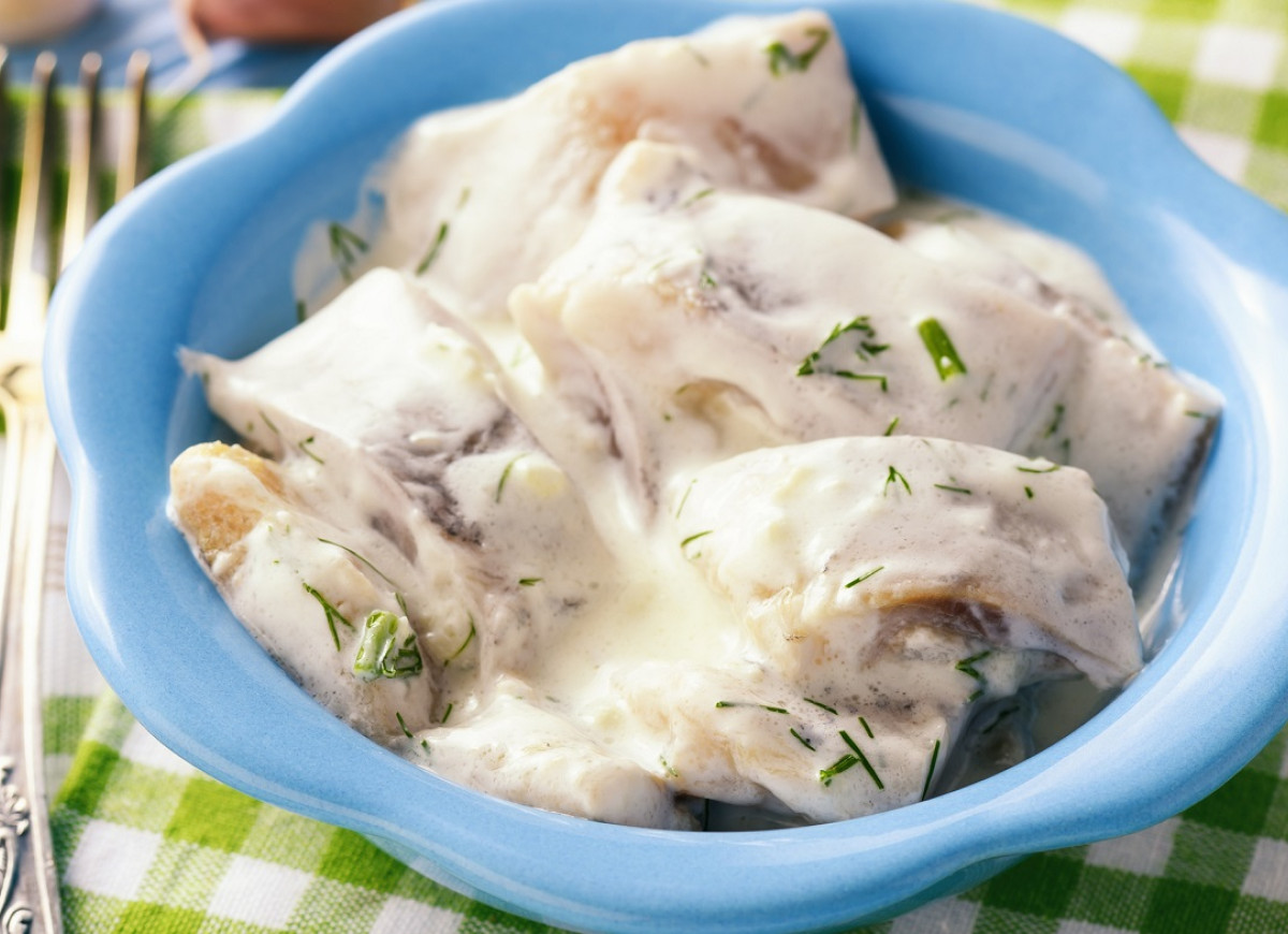 śledzie w śmietanie