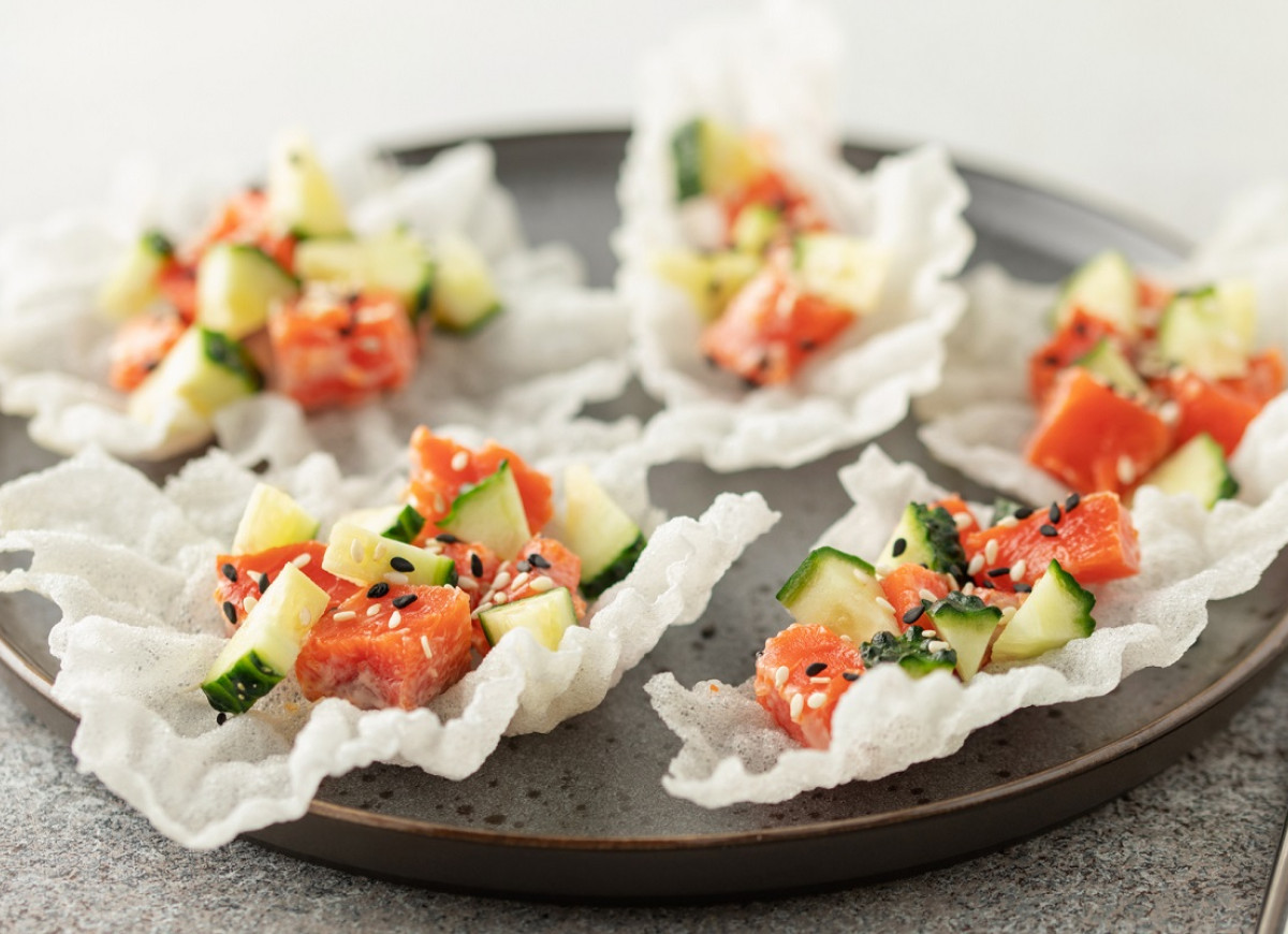 przystawka z łososiem i ogórkiem