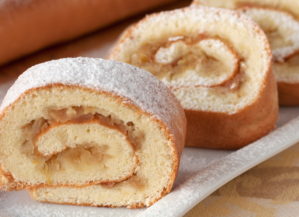 rolada jabłkowa szarlotka zwijana