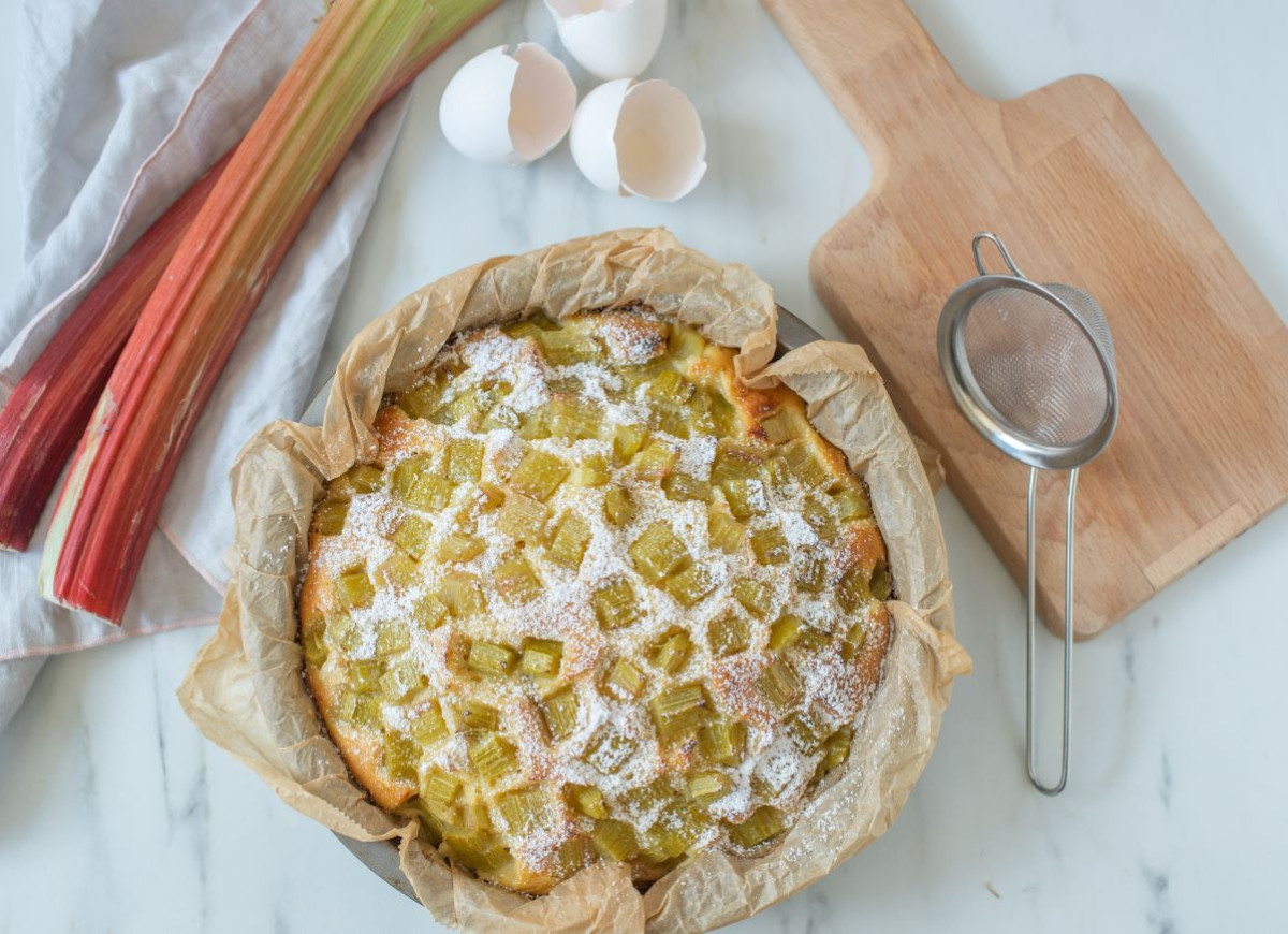 szwedzkie ciasto z rabarbarem