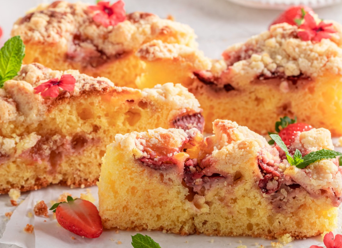 ciasto ucierane z truskawkami