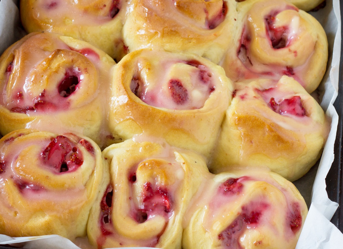 cynamonki z truskawkami