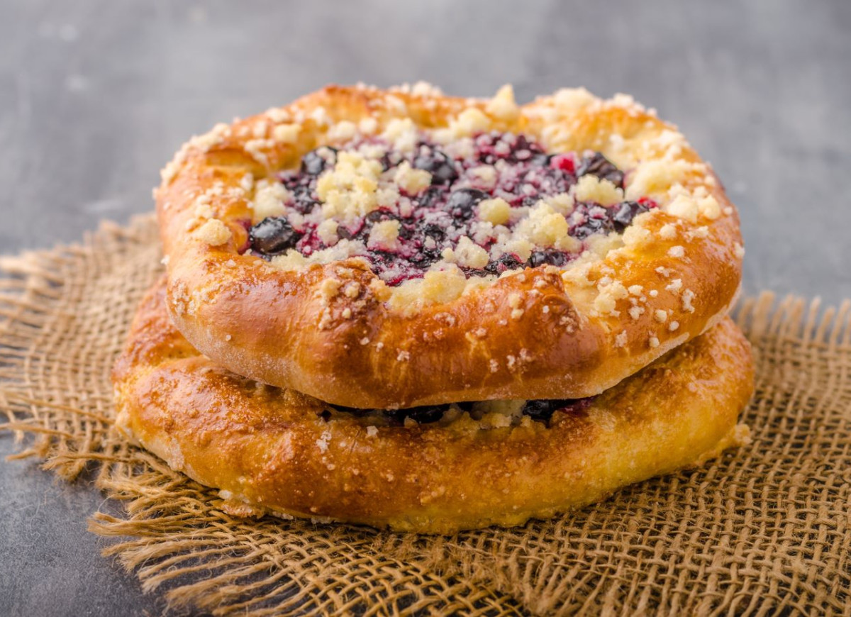 drożdżówki z jagodami