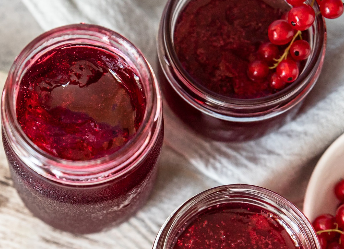 galaretka z czerwonej porzeczki