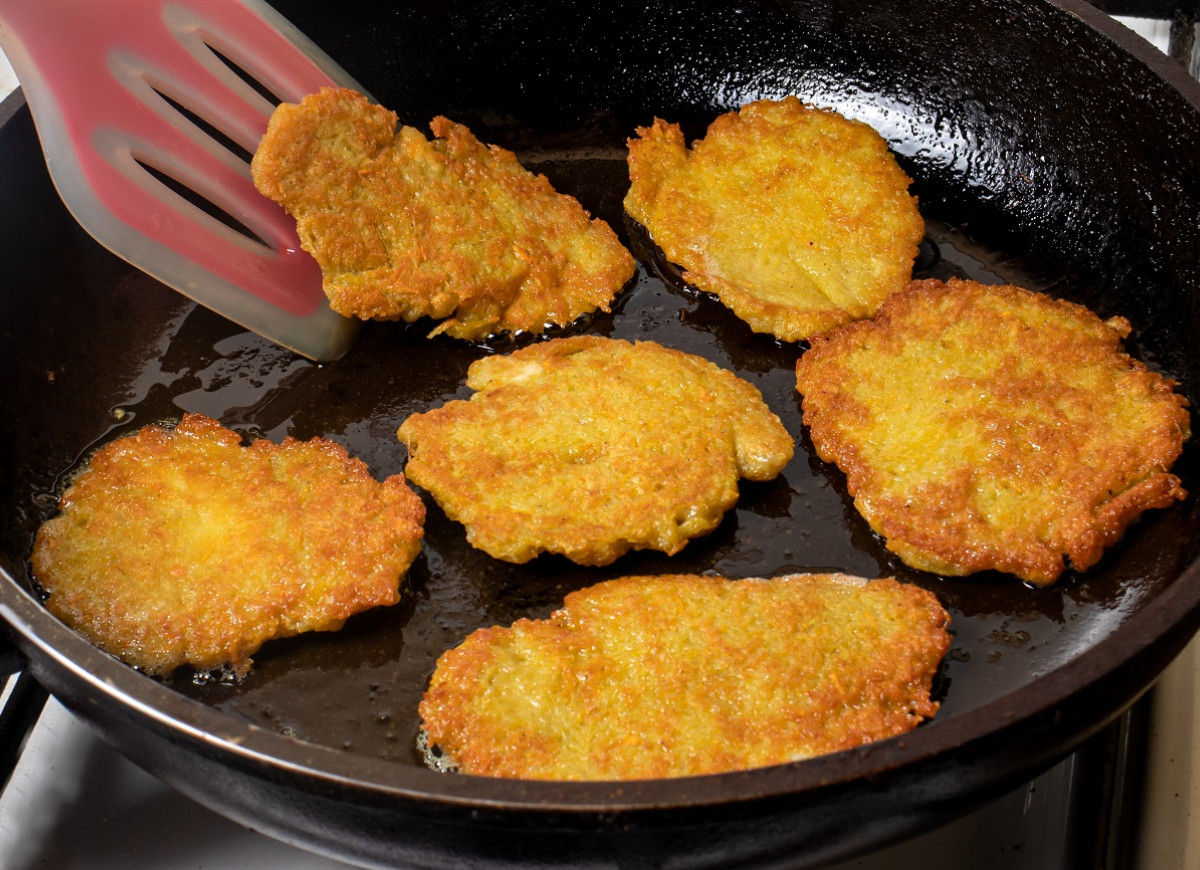 ile jajek dodać do placków ziemniaczanych