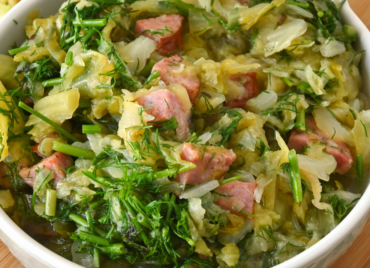 młoda kapusta z patelni