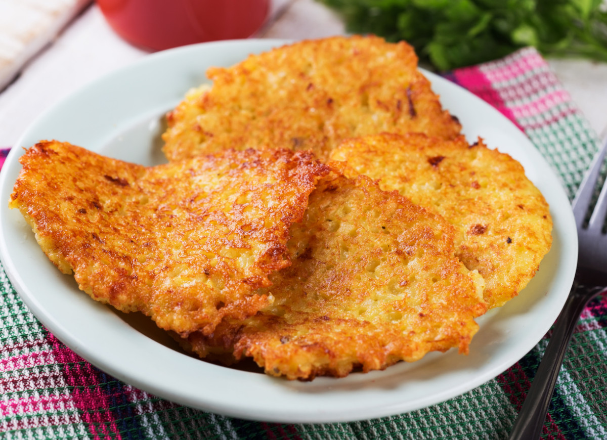 placki ziemniaczane z bitą śmietaną