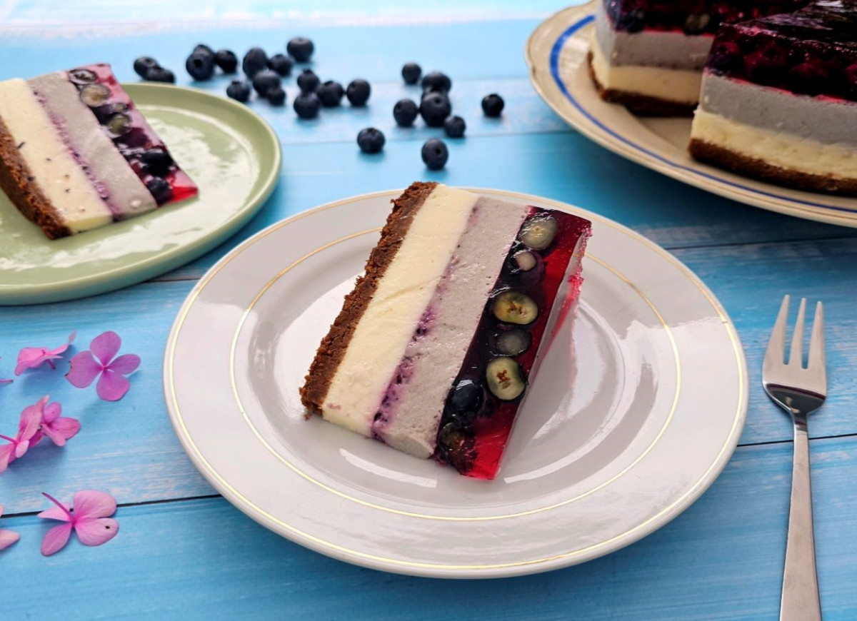 sernik na zimno z borówkami