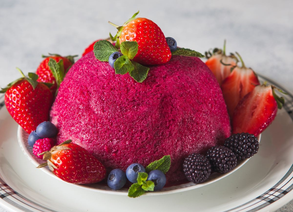 letni pudding z owocami