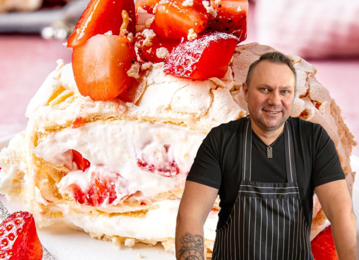 rolada bezowa z owocami