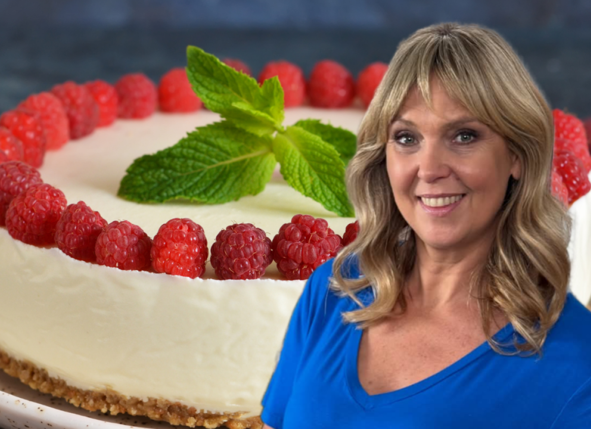 Sernik na zimno z malinami