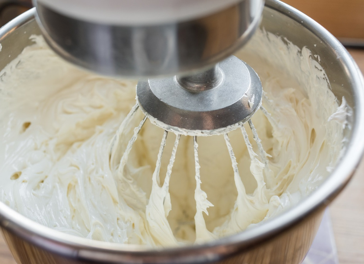 zwarzona bita śmietana