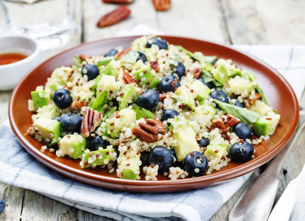 sałatka z borówkami