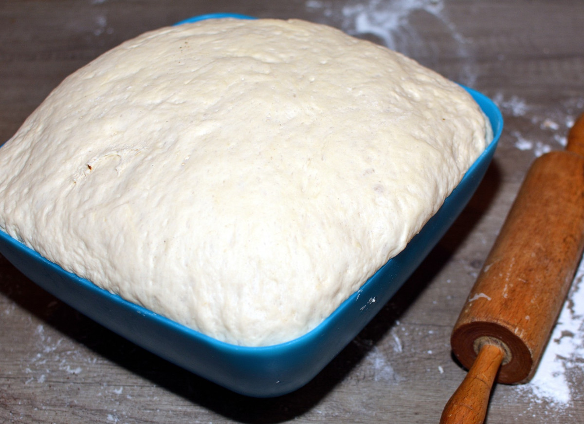 ciasto drożdżowe czuć drożdżami