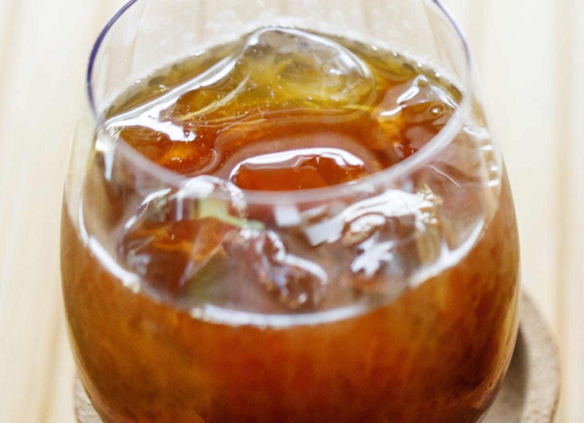 kawa z tonikiem i sokiem z granatu