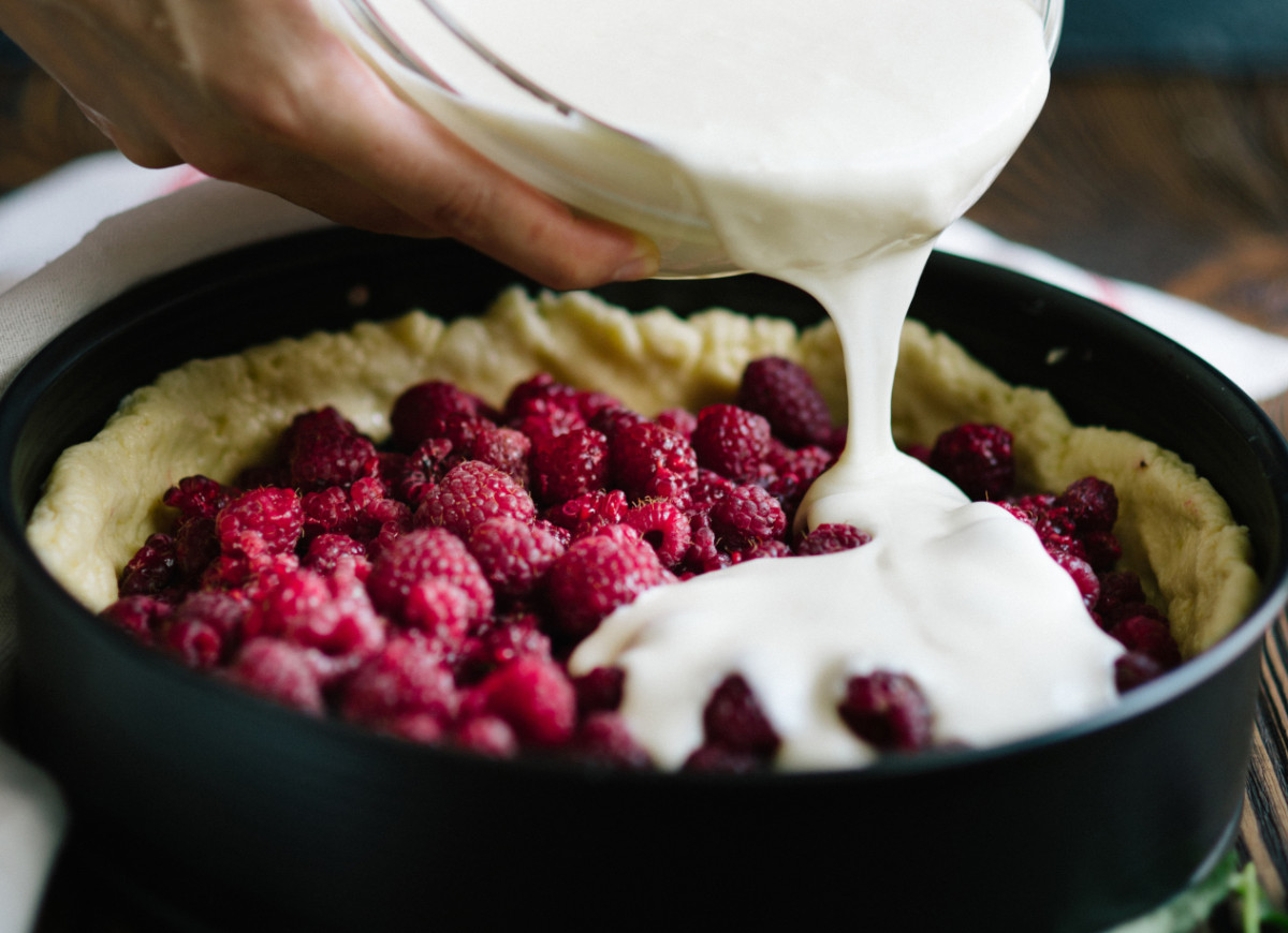 Kruche ciasto z malinami