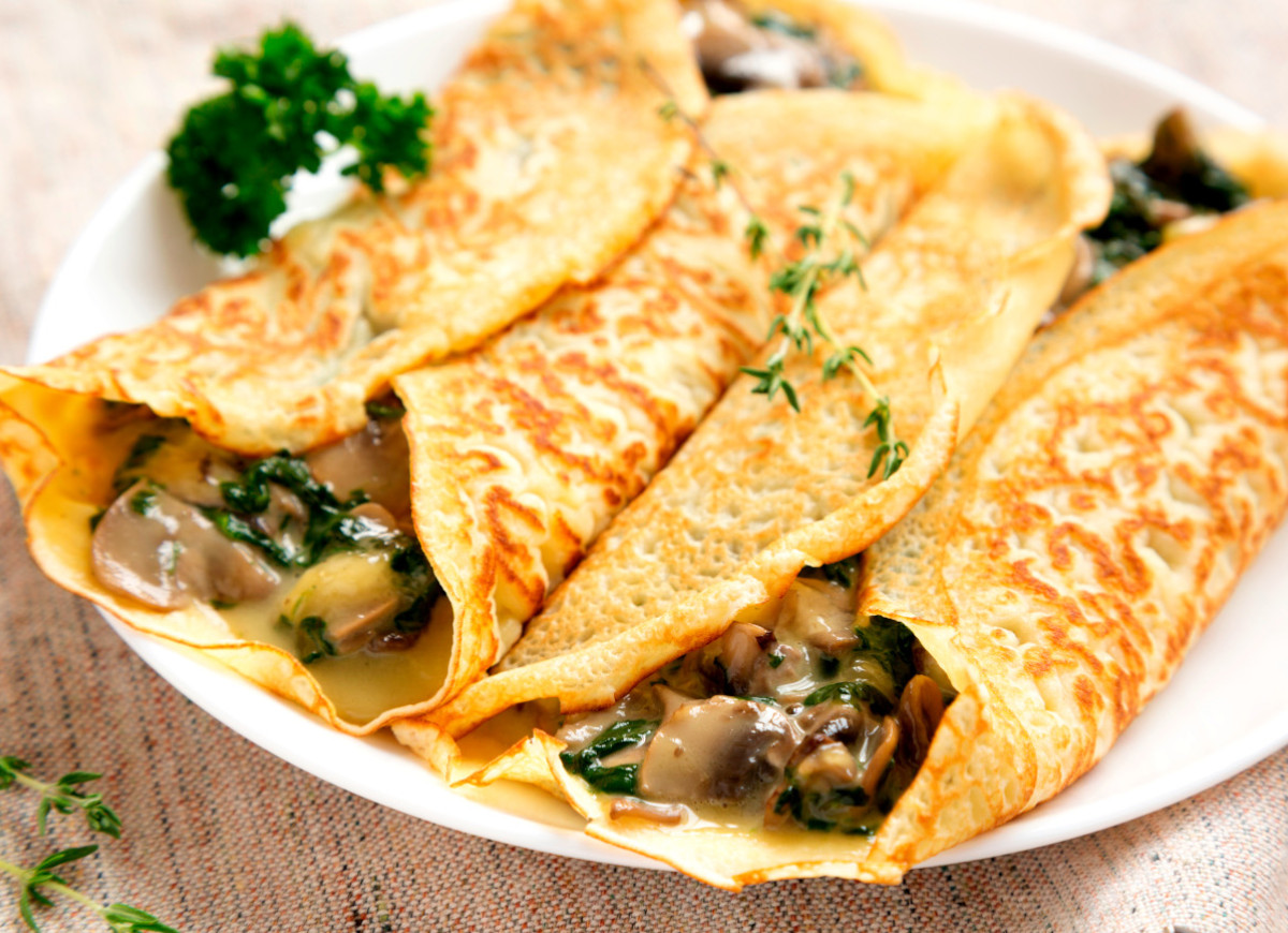 naleśniki z mąki gryczanej z grzybowym farszem