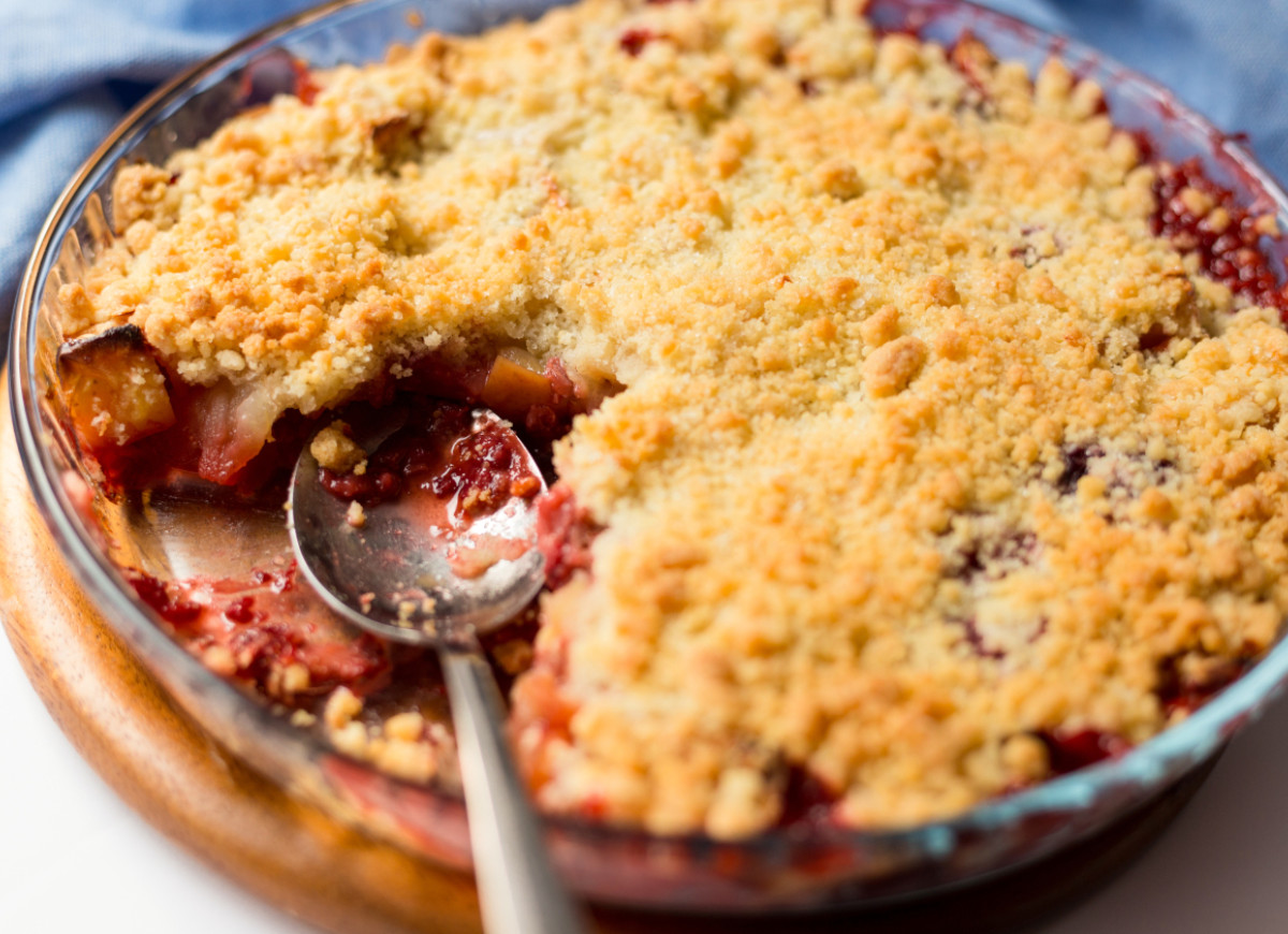 śliwki z malinami pod kruszonką