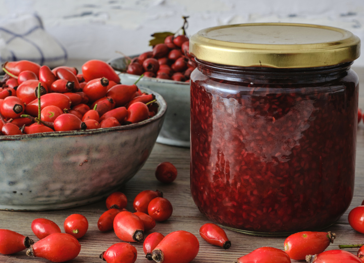 konfitury z owocu dzikiej róży