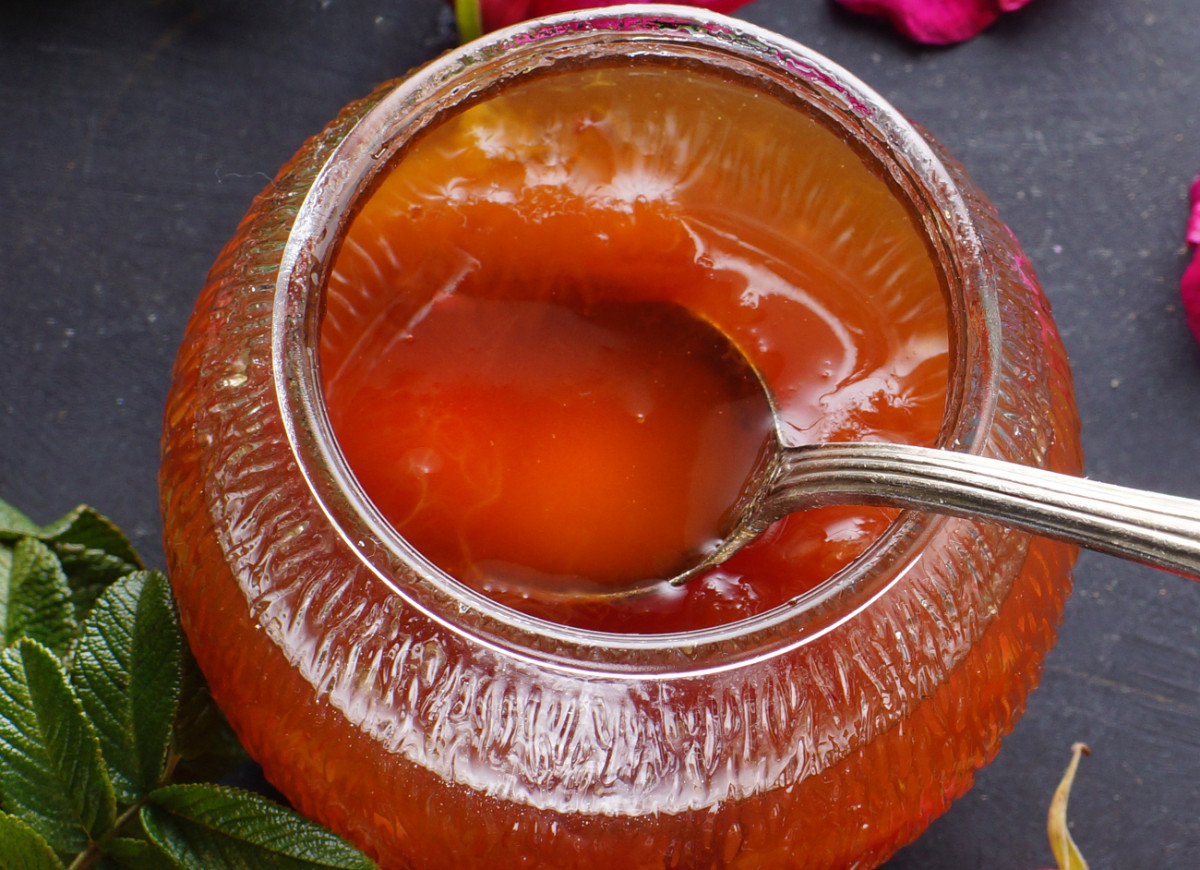 Galaretka z dzikiej róży