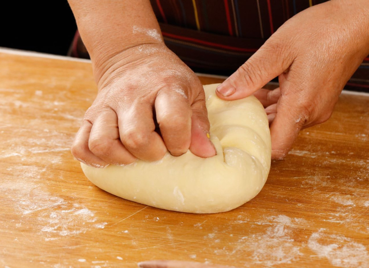 wyrabianie ciasta drożdzowego