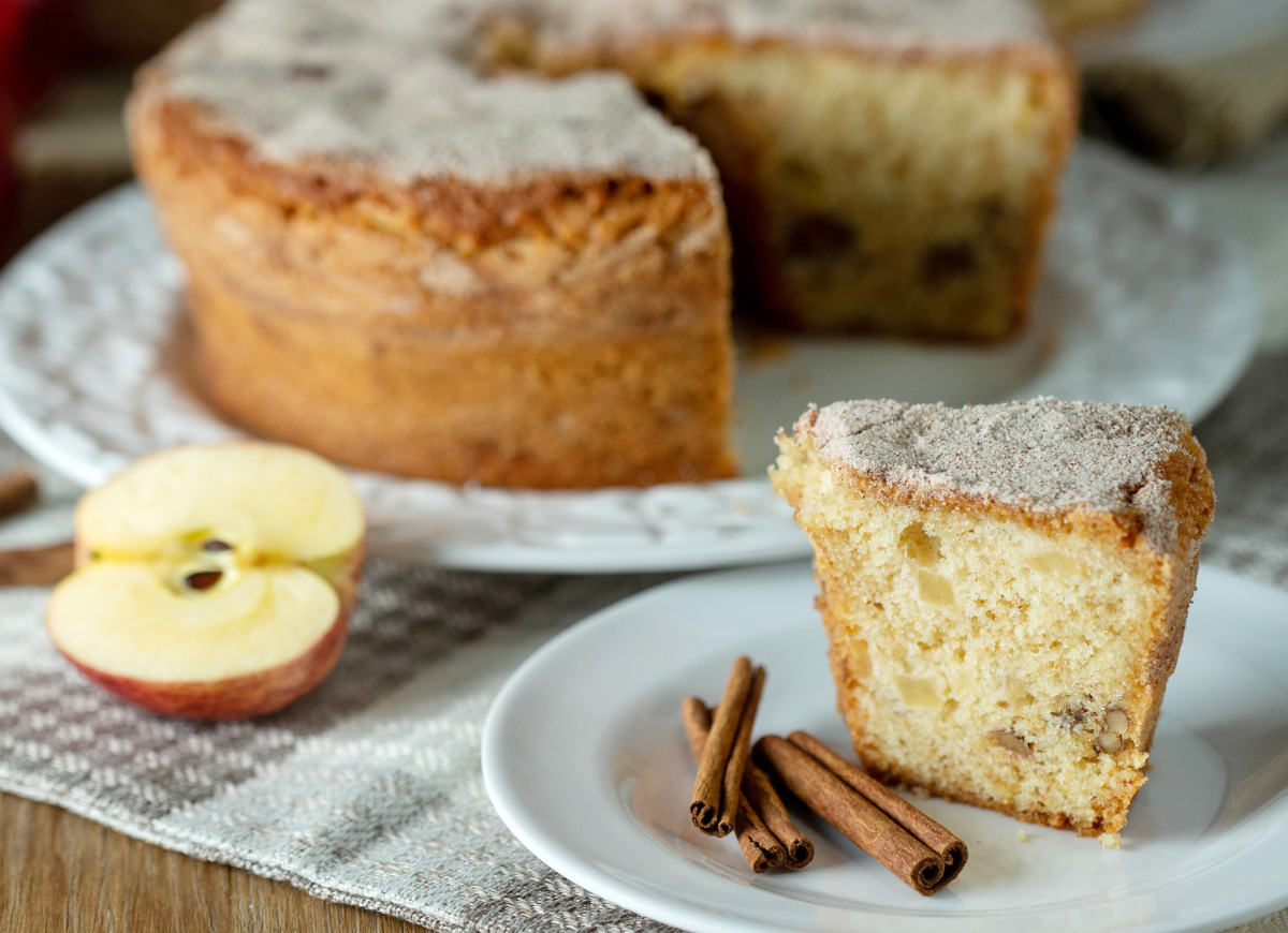 biszkoptowa babka z jabłkami