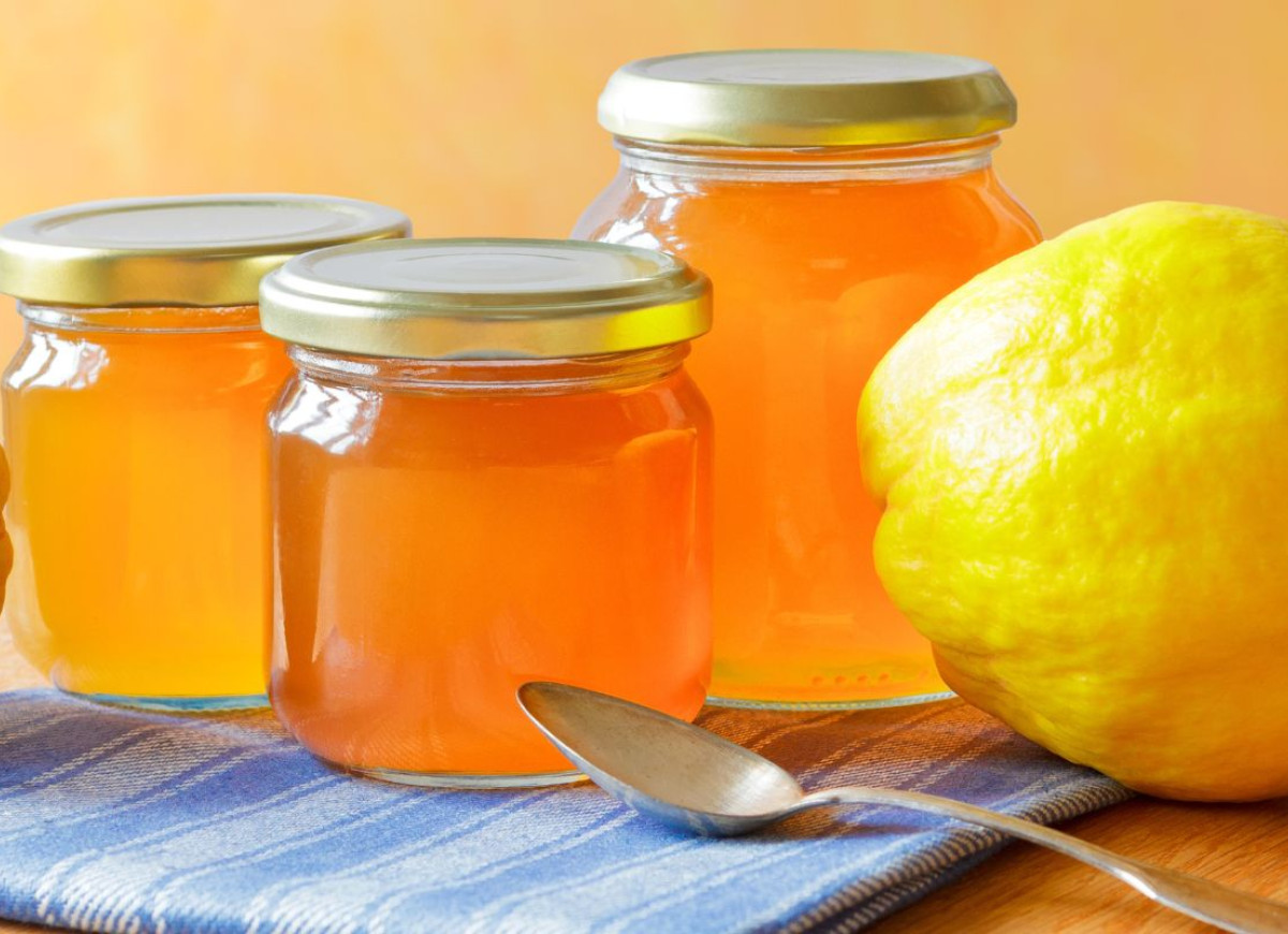 sok z pigwy babciną metodą 2:2