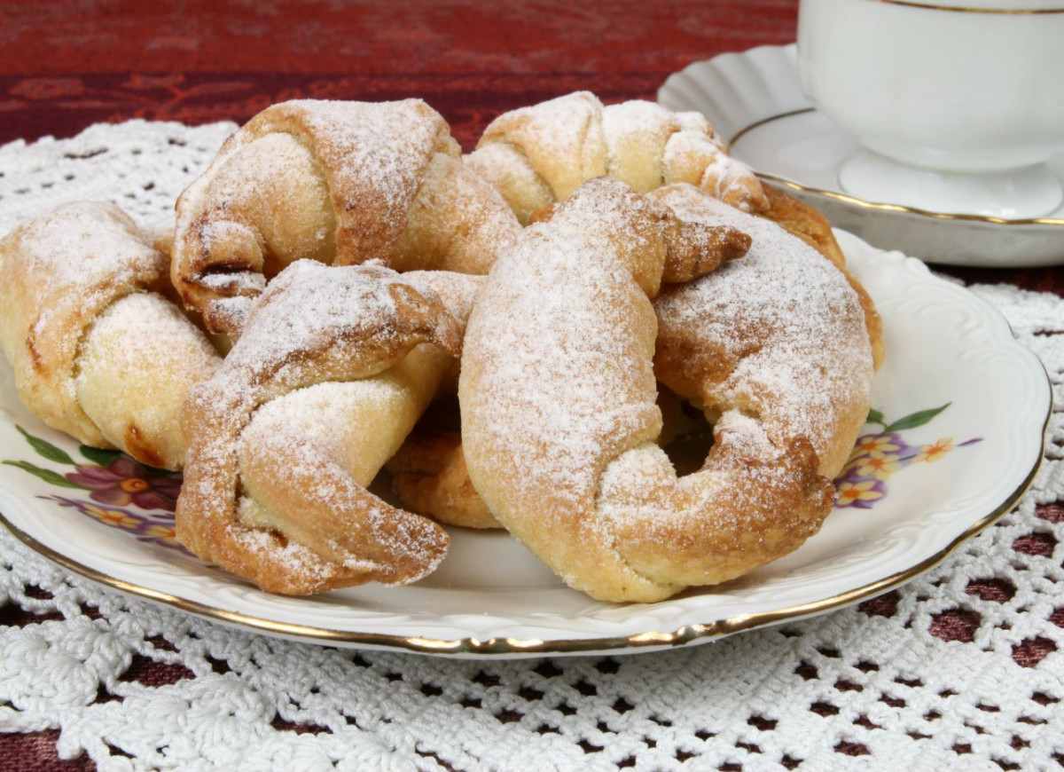 smażone rogaliki drożdżowe