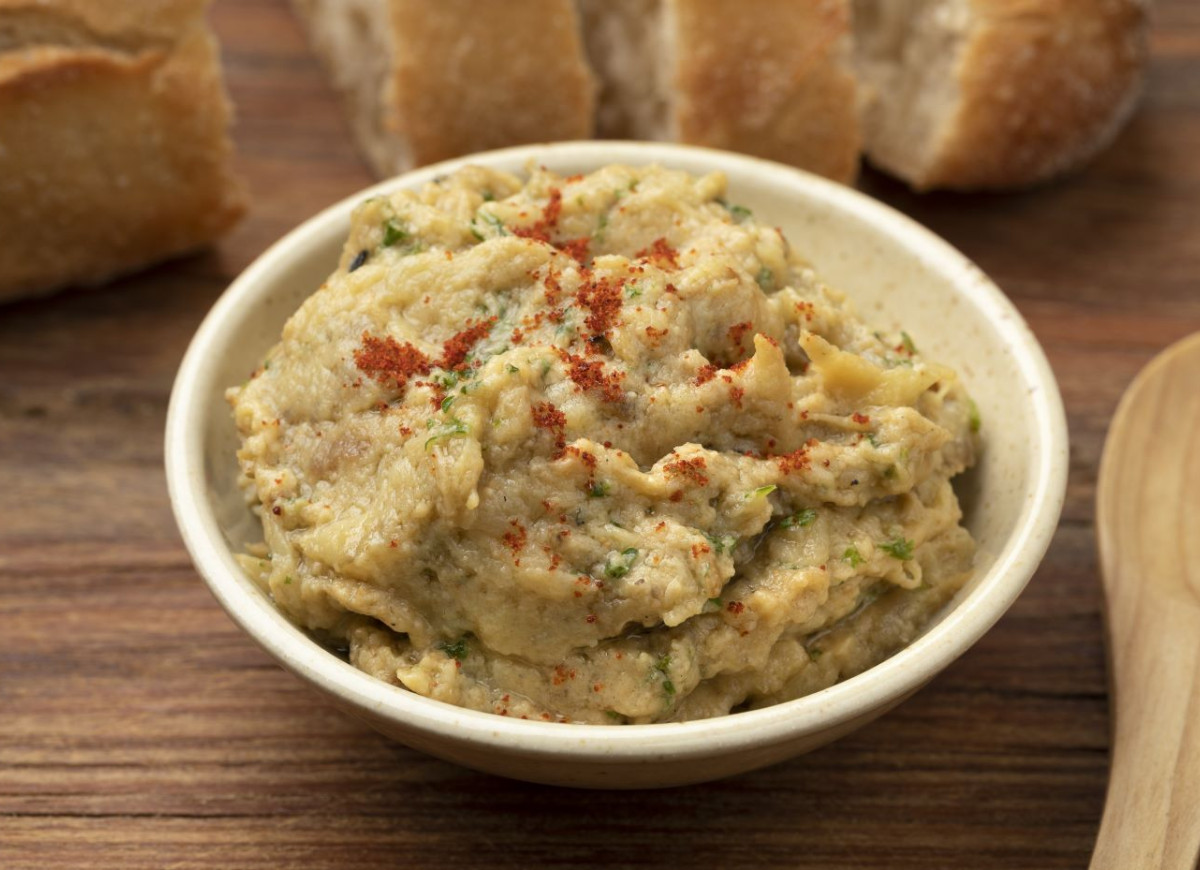 pasta kanapkowa z czosnku i słonecznika