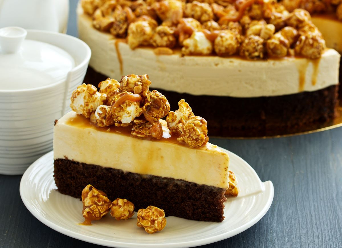 sernik czekoladowo-karmelowy