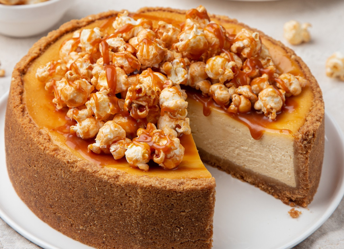 sernik z solonym karmelem