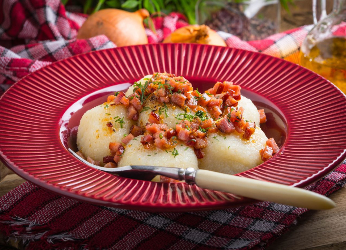 szwedzkie nadziewane kluski ziemniaczane