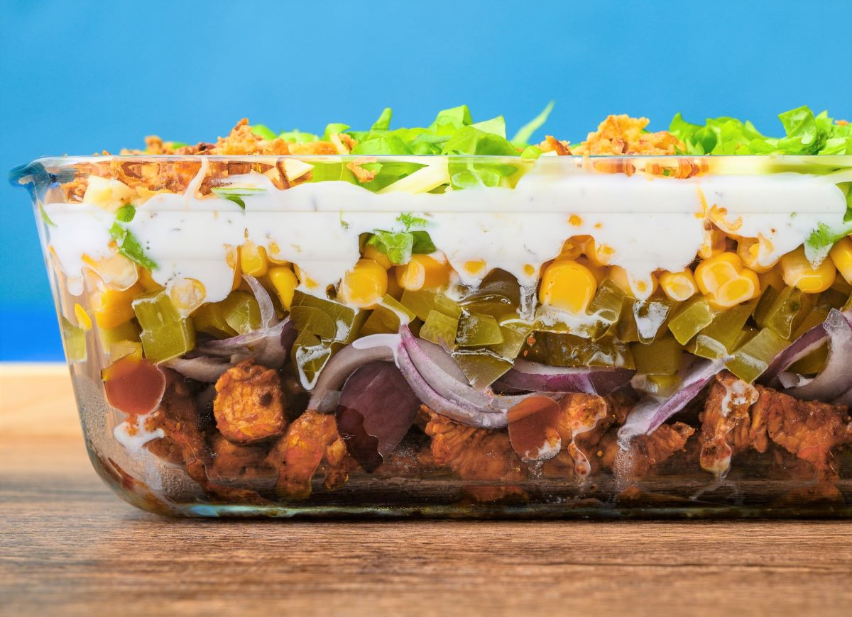 sałatka gyros warstwowa