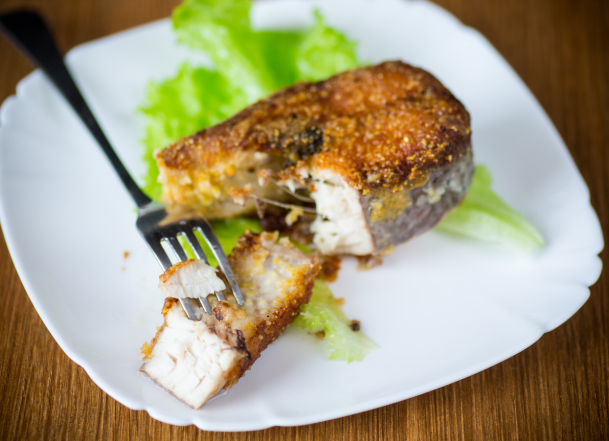 szczupak smażony w panierce