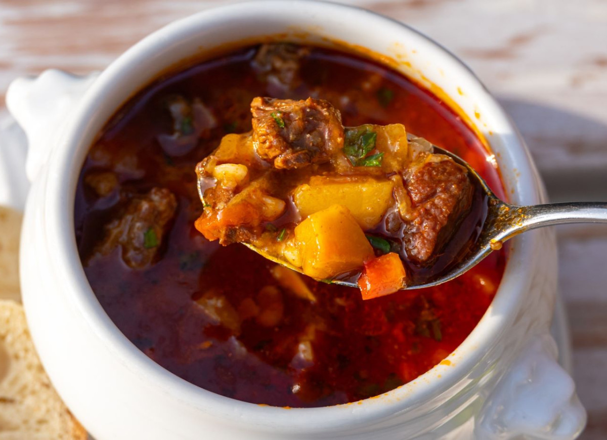 zmiękczanie mięsa na gulasz