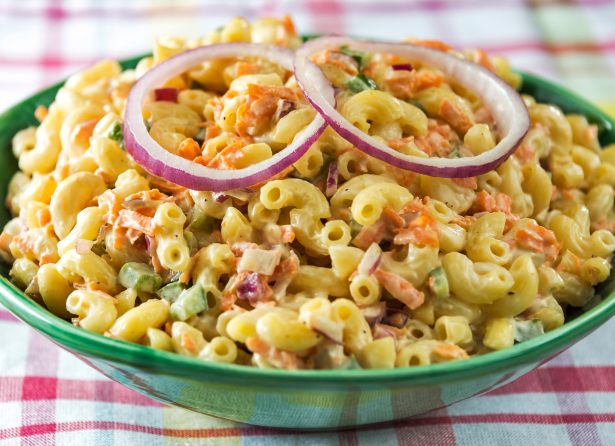 Sałatka z makaronem