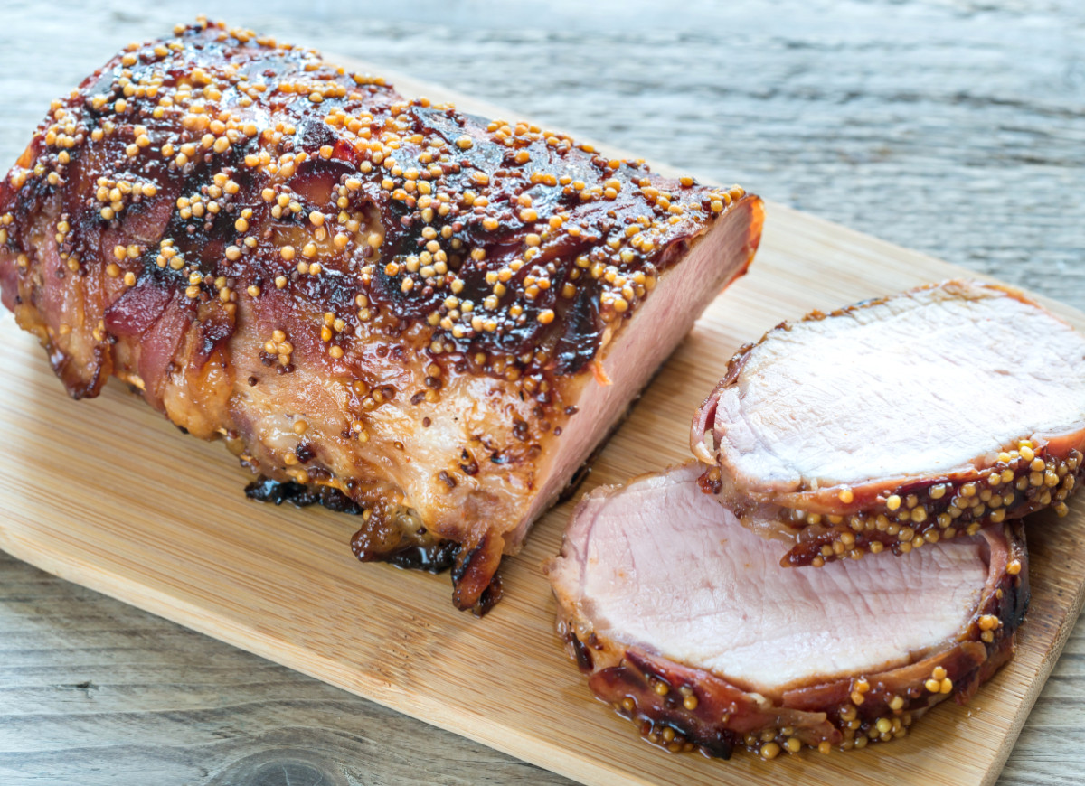 schab pieczony w boczku