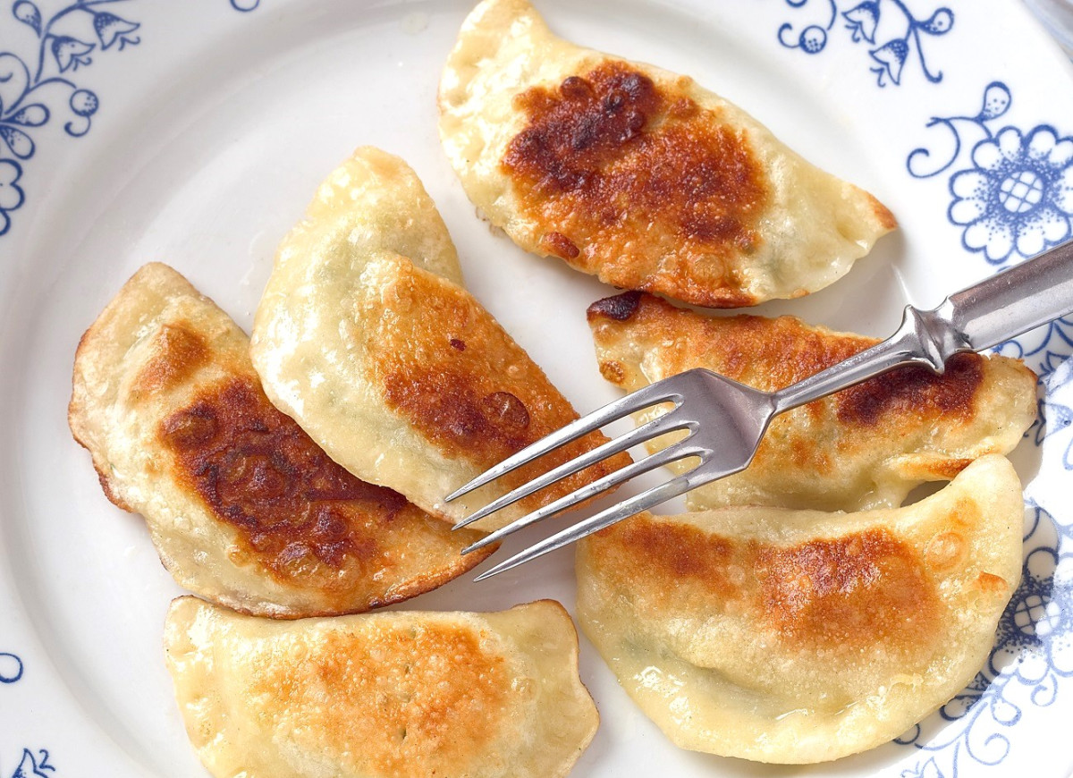 pierogi wigilijne z kapustą i grochem