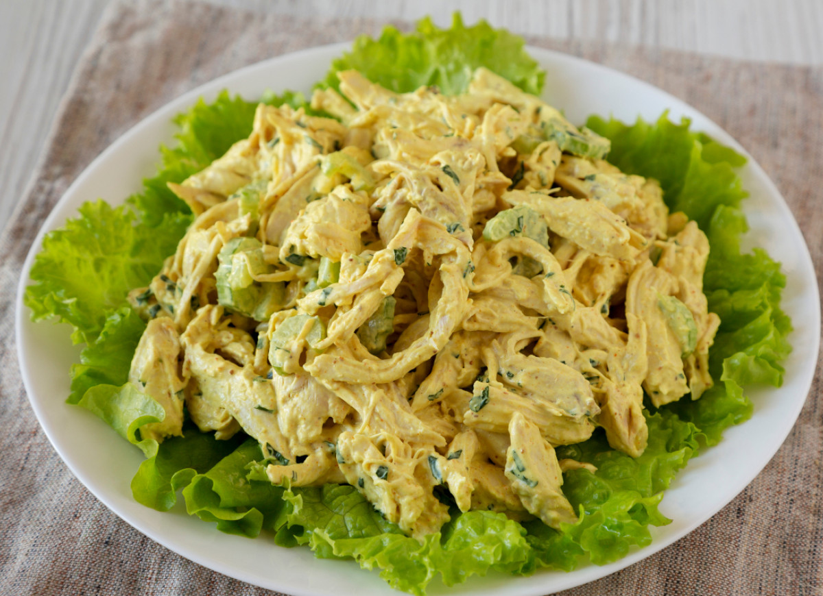 sałatka koronacyjna