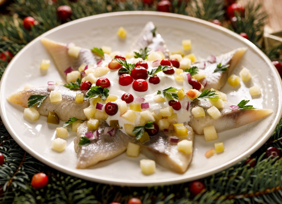 śledzie w śmietanie chrzanowo-pieprzowej