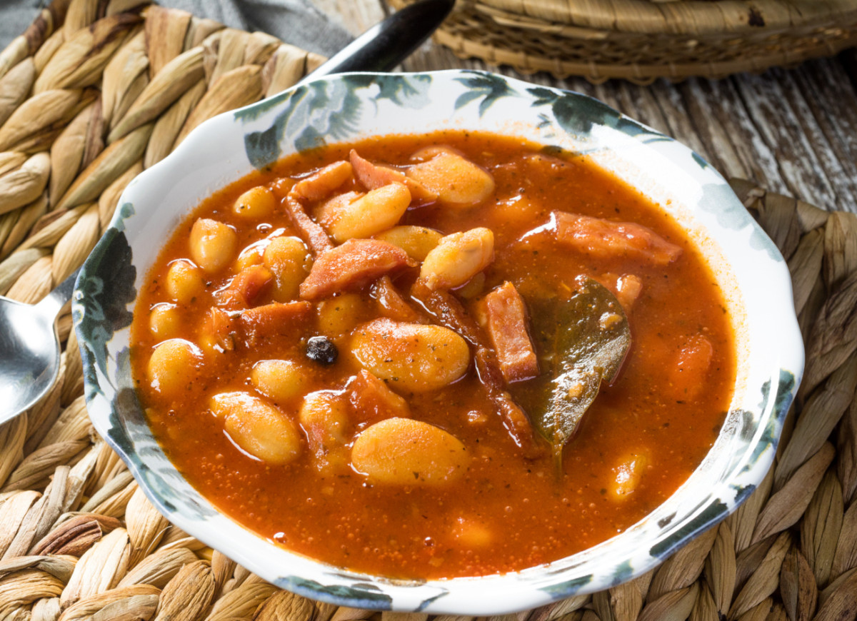 fasolka po bretońsku z fasoli z puszki